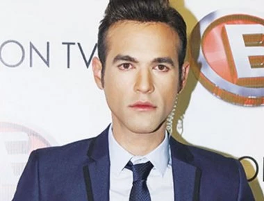 Ο Μένιος Φουρθιώτης σπάει τη σιωπή του και απειλεί με αποκαλύψεις «σοκ και δέος»